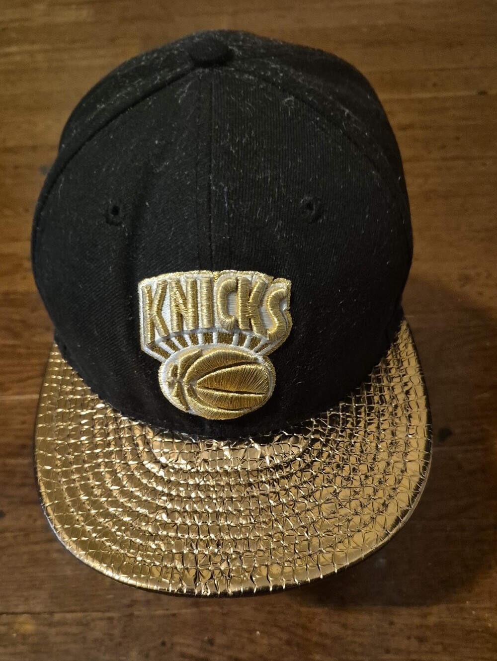 New York Knicks Black and Gold Mens           Sz 7 1/4 Fitted Hat New Era Mens - Picture 3 of 8